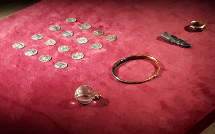 Policji udało się odzyskać jedynie niewielką część skarbu