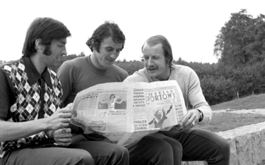 Rok 1973, piłkarze z reprezentacji Kazimierza Górskiego. Od lewej: Kazimierz Deyna, Adam Musiał i Ro