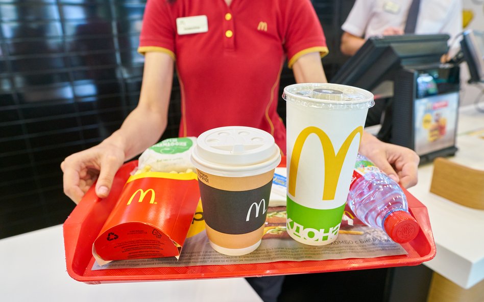 Powodzie. Darmowe dania McDonald's dla mundurowych wywołały kontrowersje