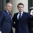 Premier Donald Tusk i prezydent Emmanuel Macron przed rozpoczęciem szczytu w Paryżu