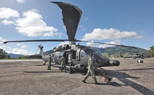 "S-70i Black Hawk. Fot./Siły Powietrzne Filipin."