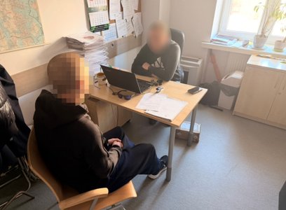 Zatrzymany 25-letni obywatel Ukrainy przyznał w trakcie czynności, że kradzież rowerów była jego głó