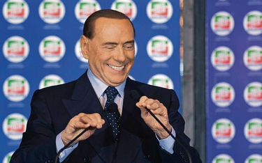 Skąd 81-letni Berlusconi, który w zeszłym roku przeszedł operację na otwartym sercu, czerpie siły do