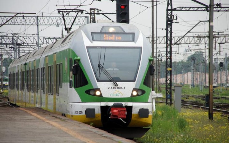 Stadler ma utrzymywać zespoły trakcyjne przez 18 lat. Na dostawę ma osiem lat.