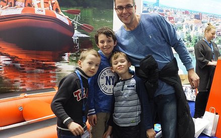 Frido, Max i Theo, synowie Stefana, pojadą na wakacje z mamą nad Bałtyk