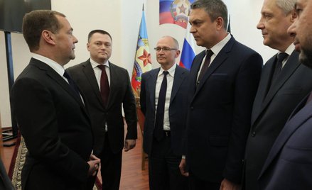 Putin wysłał Miedwiediewa do republik Donbasu