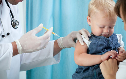 Korwin-Mikke o szczepieniach: Szacunek dla grupy kontrolnej