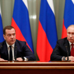 Dmitrij Miedwiediew (z lewej) i Władimir Putin