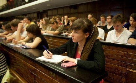 Obecnie kształcenie w zakresie analityki medycznej może się odbywać na jednolitych studiach magister