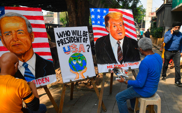 – Kto będzie prezydentem USA? – pytają hinduscy malarze uliczni w Mumbaju