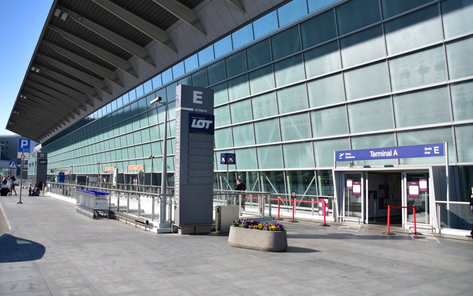 Nowe skanery mają znacznie przyspieszyć czas oczekiwania na kontrolę bezpieczeństwa na warszawskim l