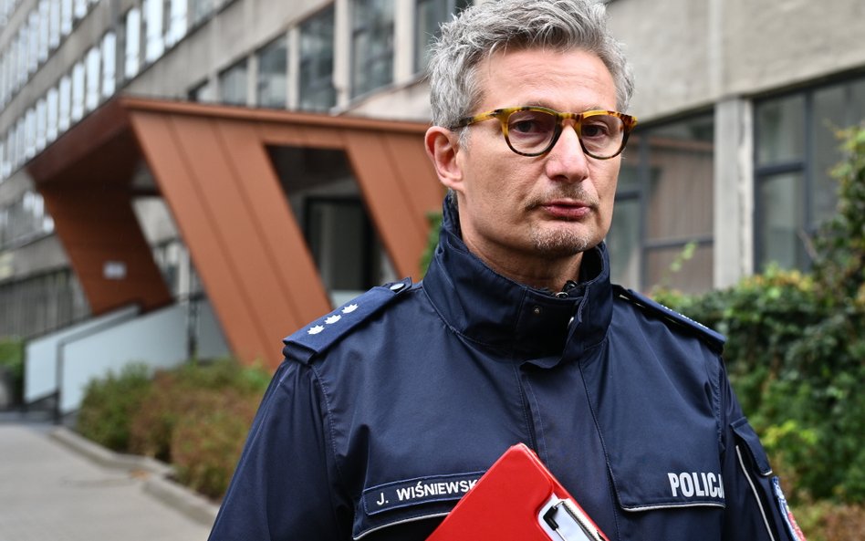 - Wiemy, że sprawczyni ataku uczy się w tej szkole - powiedział rzecznik prasowy Komendanta Stołeczn