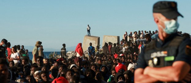 Inwazja 60 tys imigrantów na Ceutę nie byłaby możliwa bez przyzwolenia króla Maroka