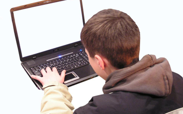 Badanie NASK „Nastolatki 3.0” - zagrożenia w internecie dla młodzieży