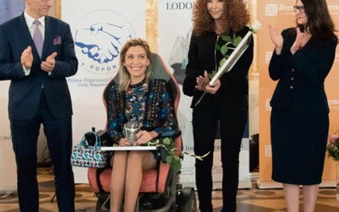 Agata Roczniak, laureatka tegorocznej nagrody Lodołamacza Specjalnego (na wózku) prowadzi bardzo akt