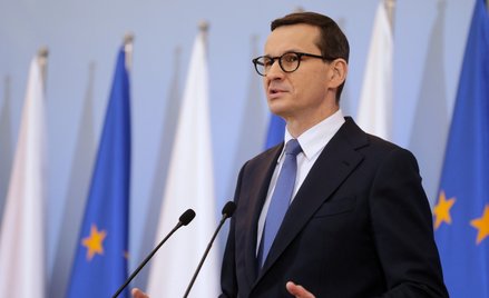 Premier Mateusz Morawiecki podczas konferencji prasowej w KPRM w Warszawie
