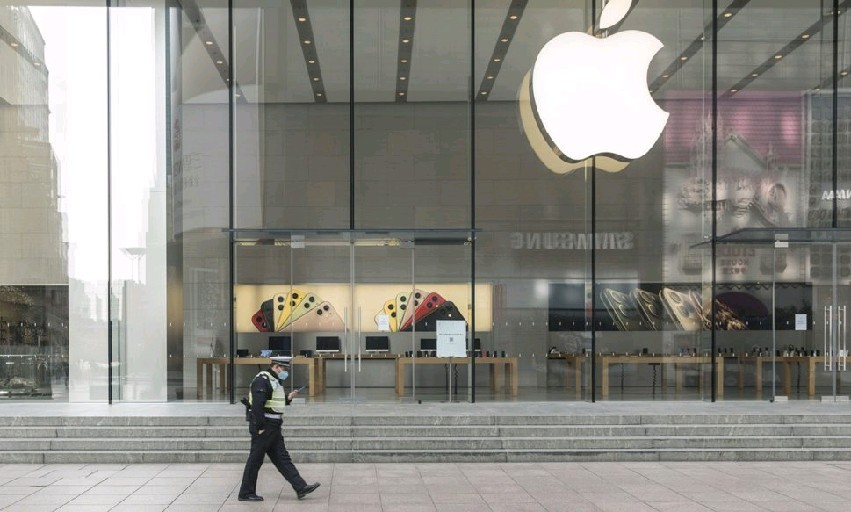 Strajki w sklepach Apple. Pracownicy chcą wykorzystać premierę iPhone'a 15
