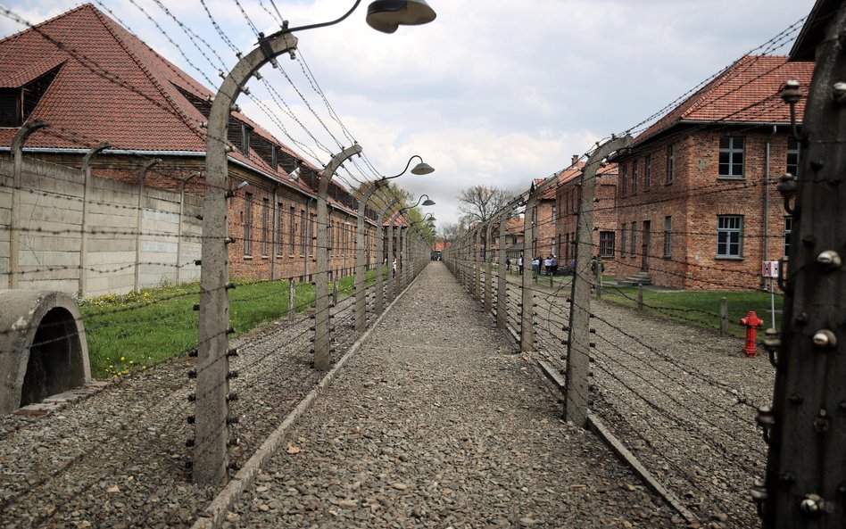 Teren byłego niemieckiego obozu koncentracyjnego Auschwitz w Oświecimiu