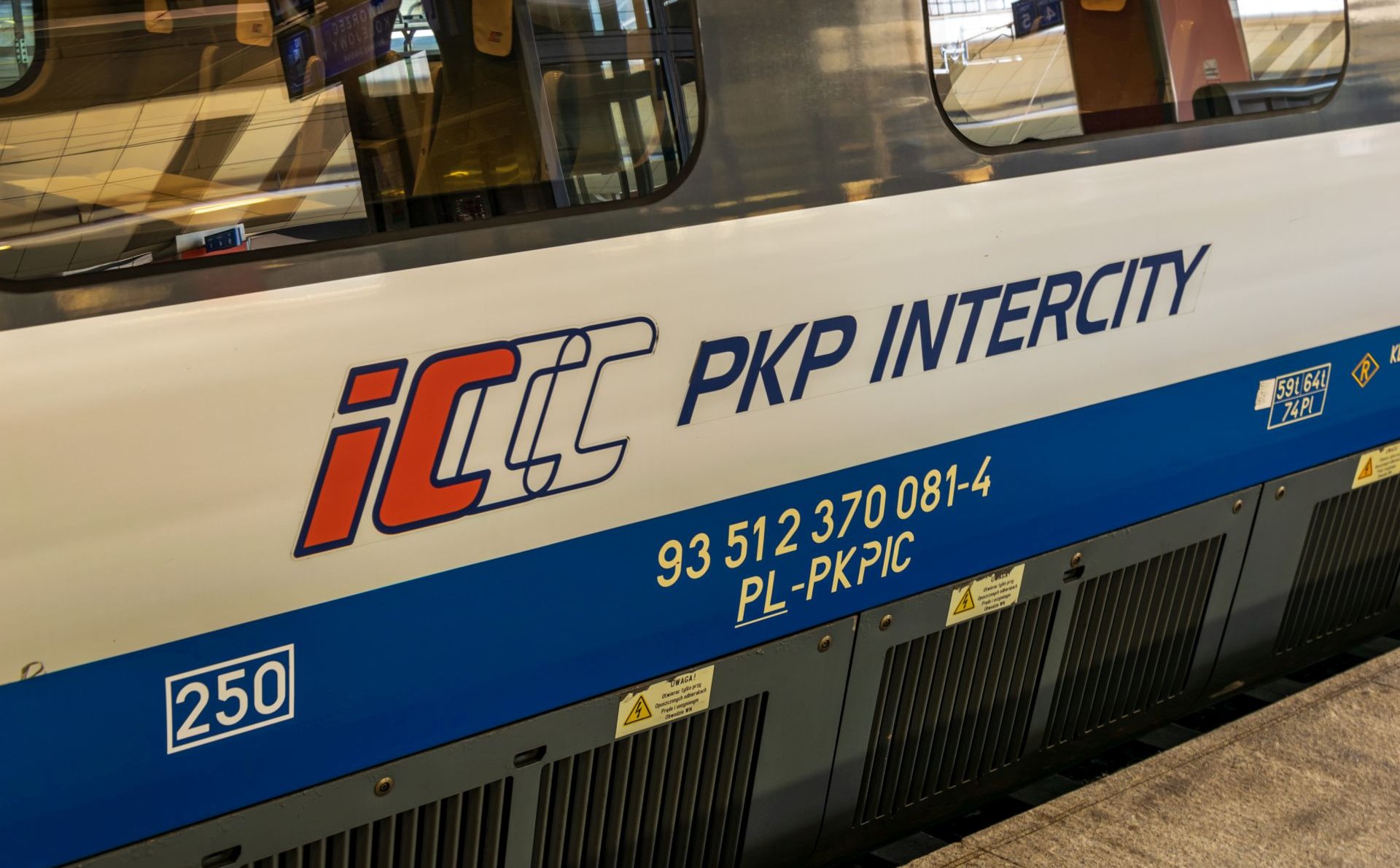 Ważna zmiana w PKP Intercity. Bilet na pociąg kupimy ze znacznie większym wyprzedzeniem