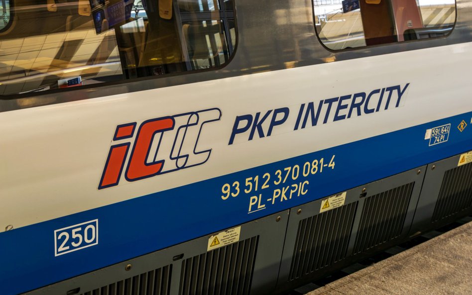 Nowe urządzenia w PKP Intercity. Będzie łatwiej o napoje i przekąski w podróży