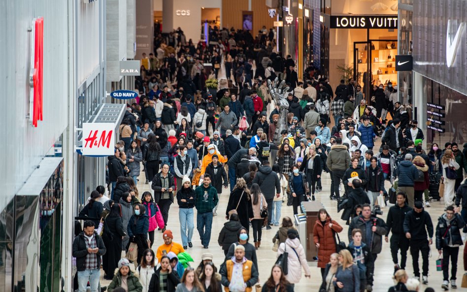 Po trzech dniach świąt znowu tłumy na zakupach