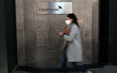 Credit Suisse zapowiedział m.in. sporą obniżkę dywidendy i zawieszenie premii dla zarządu na rok