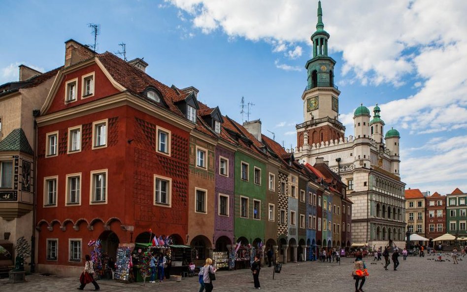 Stary rynek i ratusz w Poznaniu.