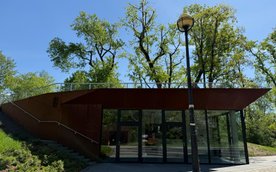 Pawilon na Skwerze Ormiańskim od ukończenia budowy stał niewykorzystany