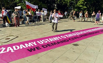 Konserwatyści chcą realizacji kilku zmian, których domagają się zwolennicy związków partnerskich