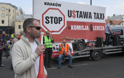 Poniedziałkowy protest taksówkarzy w Warszawie