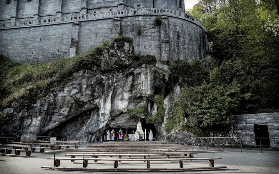 Sanktuarium w Lourdes otwiera się po kwarantannie. Z ograniczeniami