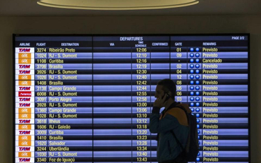 Linie lotnicze chcą mieć kontakt z pasażerem