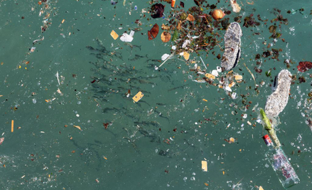 Badacze: W Atlantyku jest 10 razy więcej plastiku niż sądzono