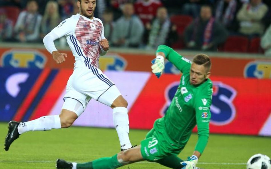 Górnik prowadził z Lechem już 2:0, ale skończyło się podziałem punktów. Na zdjęciu: Jesus Jimenez st
