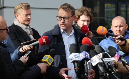 Poseł PiS Marcin Romanowski oraz jego pełnomocnik mec. Bartosz Lewandowski