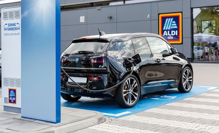 Niemcy nadal kupują mało aut elektrycznych. Jakie wybierają najchętniej