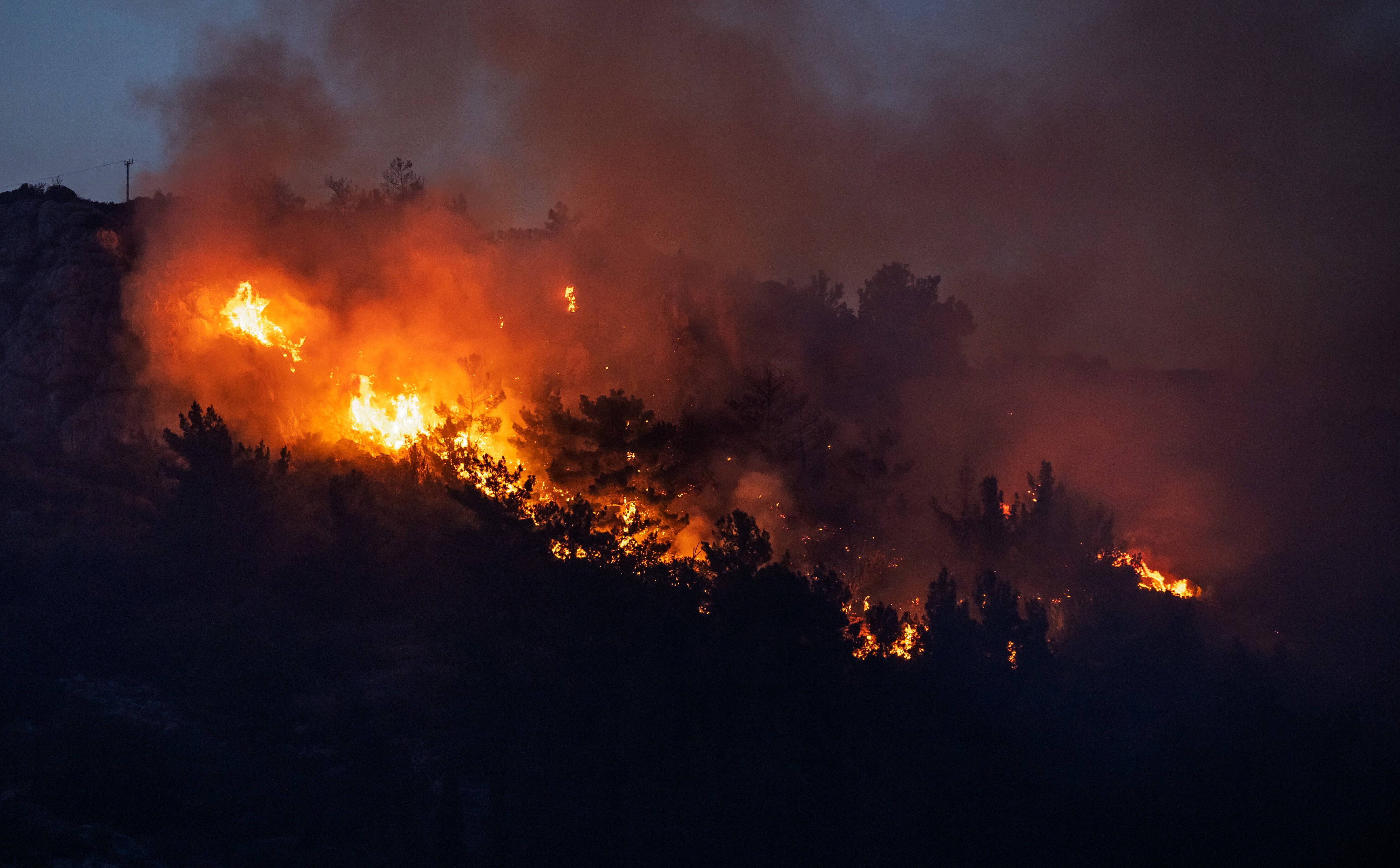 Pożar szaleje we wschodniej części Krety. Ewakuowano mieszkańców i turystów