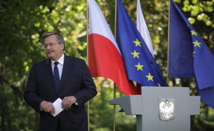 Trzeba mieć nadzieję, że prezydent Komorowski nie będzie patronował pełzającemu zamachowi konstytucy