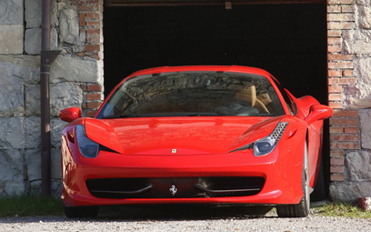 Jednym z wielu aut stojących w garażu Toylor Swift jest Ferrari 458 Italia
