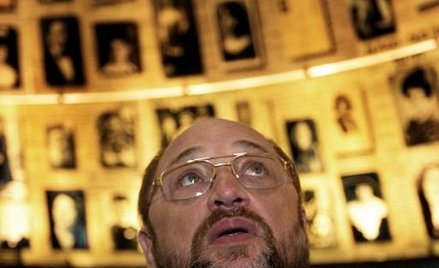 Martin Schulz, szef Parlamentu Europejskiego, w czasie wizyty w Izraelu odwiedził też muzeum pamięci