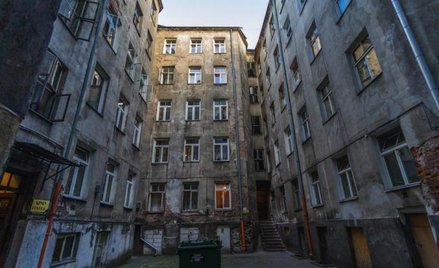 Lokatorów jednej z kamienic w Poznaniu nowy właściciel zmusił do wyprowadzki, odcinając im dopływ wo