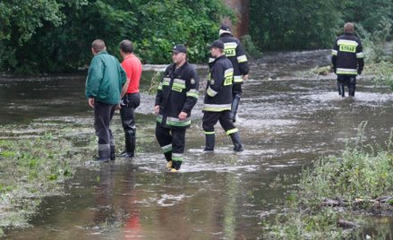 Powódź a zalane ulice miast
