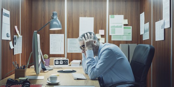 Bosses in crisis. A worrying decline in managers' engagement