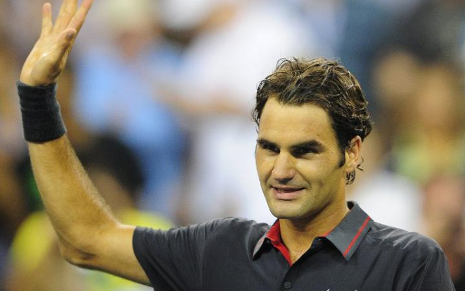 Roger Federer wygrywa nocą