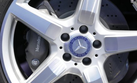 Mercedes jedzie do młodych