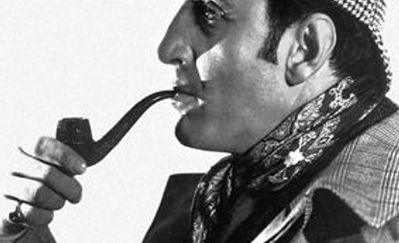 Sherlock Holmes z nieodłączną fajką – kadr z filmu z 1939 roku