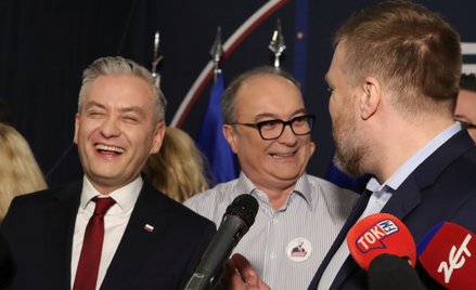 Robert Biedroń i Włodzimierz Czarzasty, współprzewodniczący Nowej Lewicy, z Adrianem Zandbergiem z p
