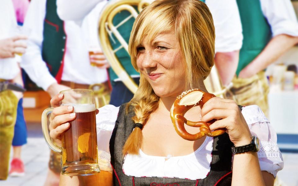 Oktoberfest. Za uncję złota 93 litrowe kufle piwa