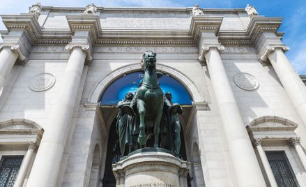 Pomnik Roosevelta znika sprzed Muzeum Historii Naturalnej