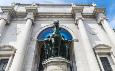 Pomnik Roosevelta znika sprzed Muzeum Historii Naturalnej